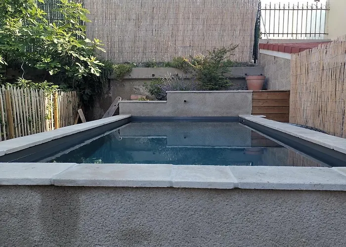 Maison De Charme, A 2 Pas Du Centre De - Drome Nyaraló *